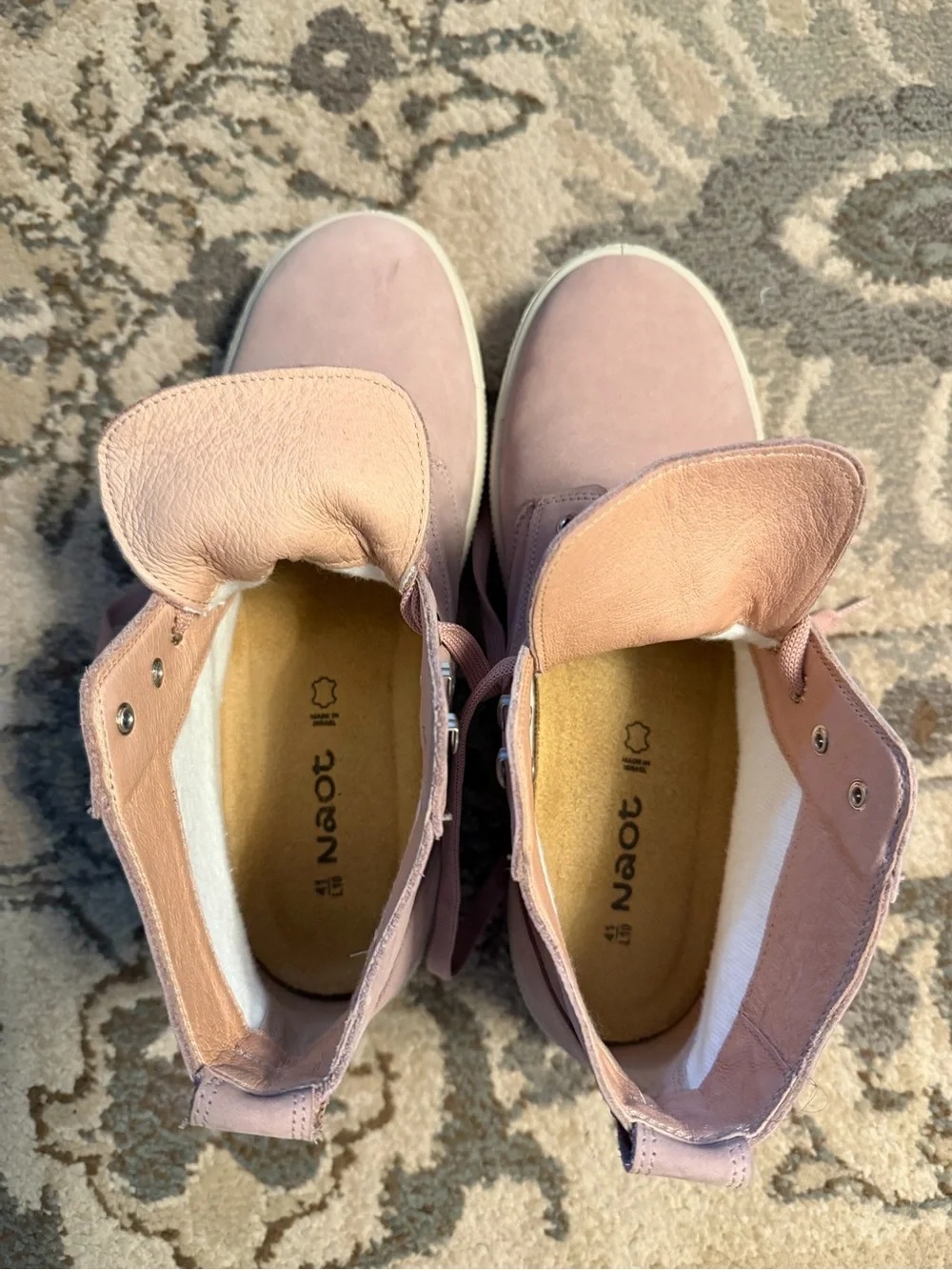 NWOT Naot Dusty Pink Nubuck Lace-Up Sneaker Boots 41